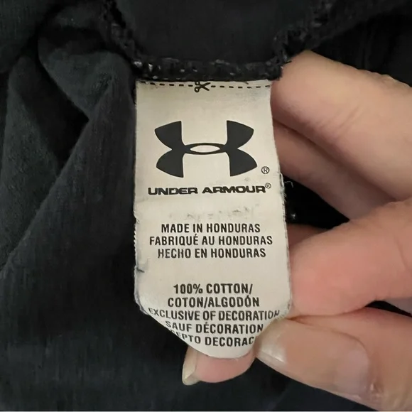 Under Armour Black and Red Short Sleeve Tee - Picture 7 of 7